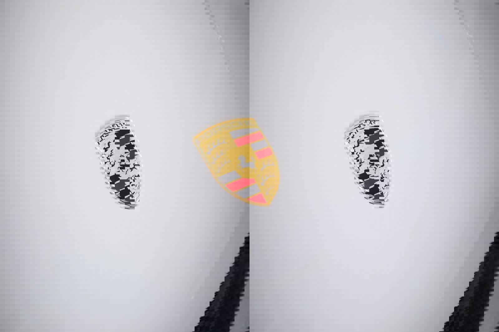 Certified 2025 Porsche Macan image 34