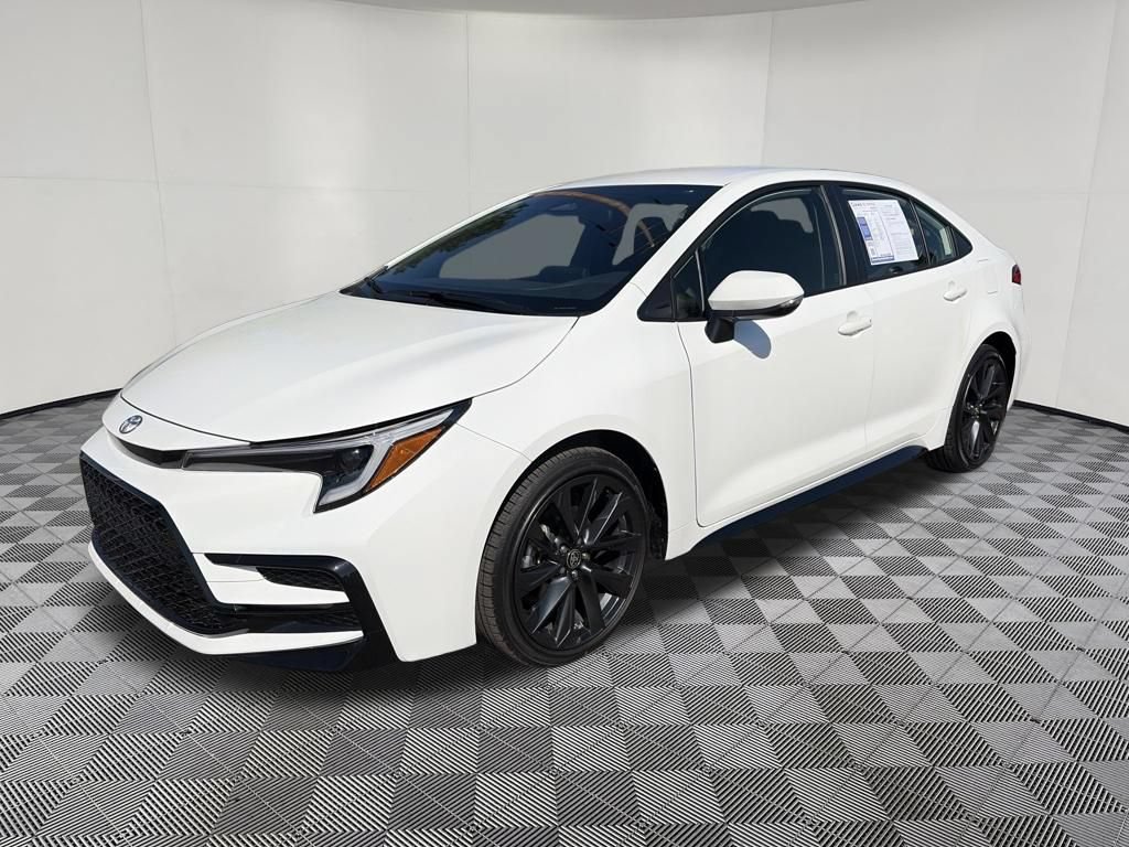 Used 2026 Toyota Corolla SE FWD image 4