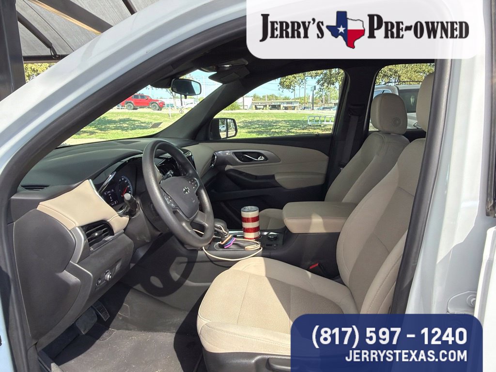 Used 2023 Chevrolet Traverse LS w/ Midnight/Sport Edition FWD image 7