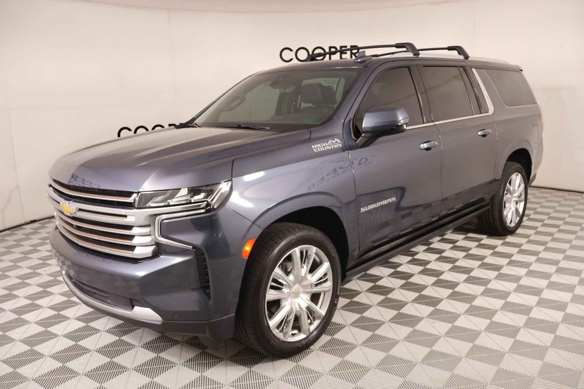 Used 2021 Chevrolet Suburban High Country AWD/4WD image 11