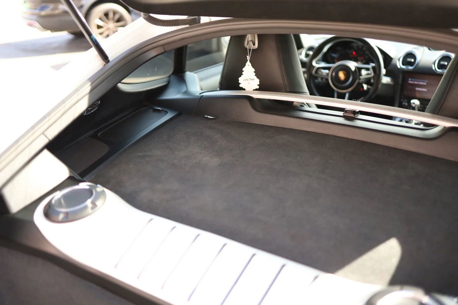Used 2019 Porsche 718 Cayman RWD image 41