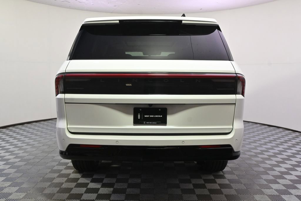 New 2026 Lincoln Navigator L Reserve w/ Jet Appearance Package image 5