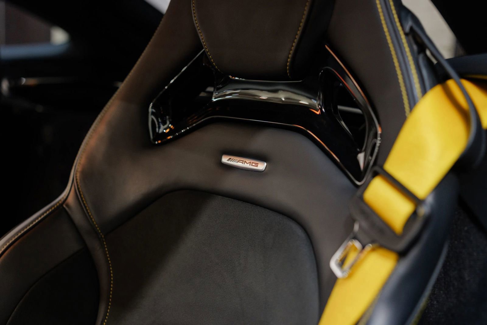 Used 2018 Mercedes-Benz AMG GT R image 32