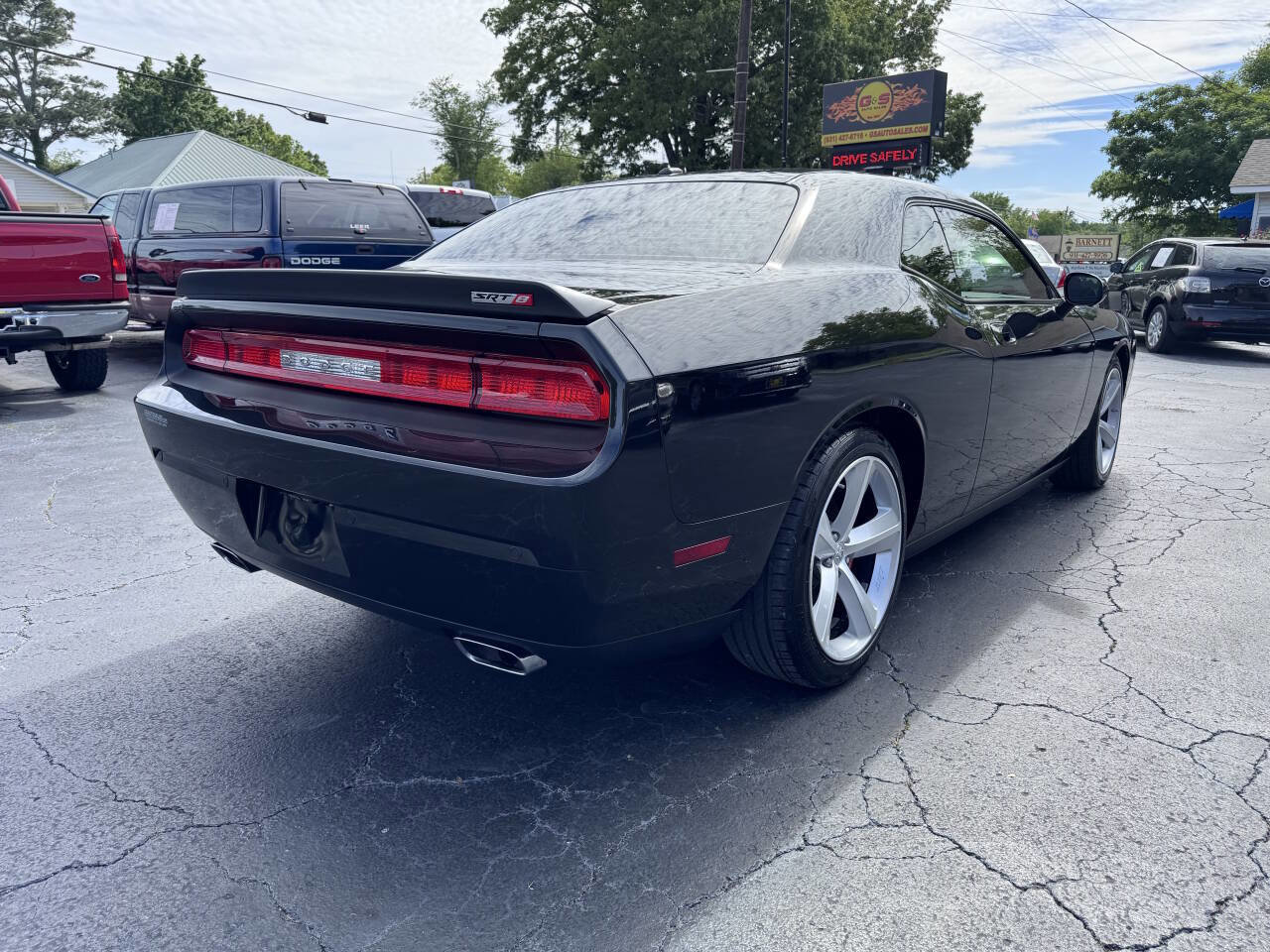 Used 2008 Dodge Challenger SRT8 RWD image 6