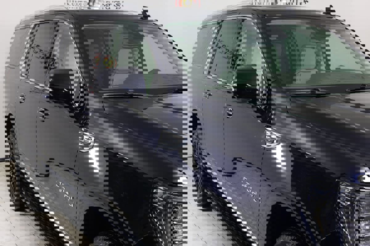 Used 2023 GMC Yukon XL Denali w/ LPO, Floor Liner Package image 39