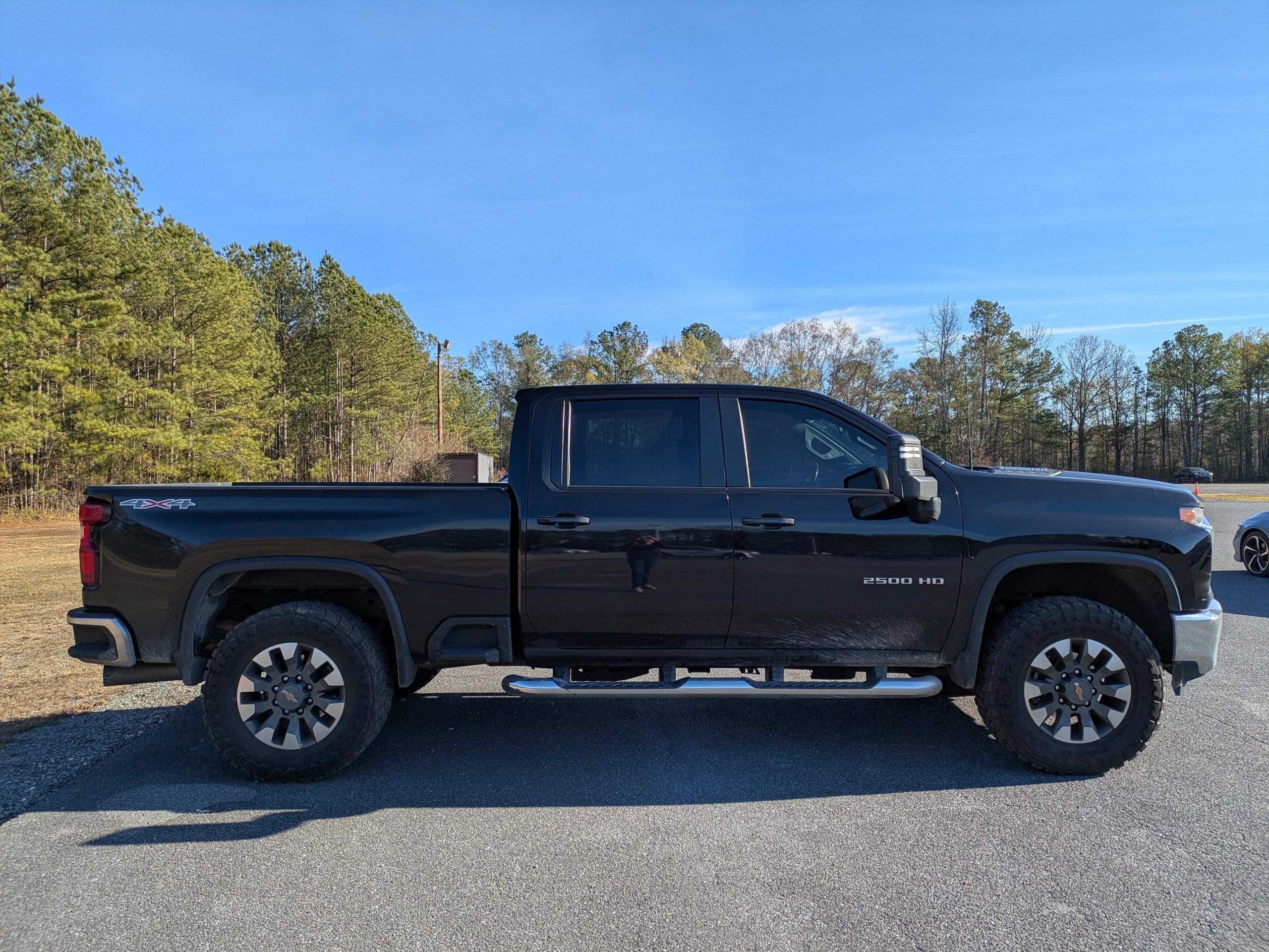Used 2023 Chevrolet Silverado 2500 LT image 5