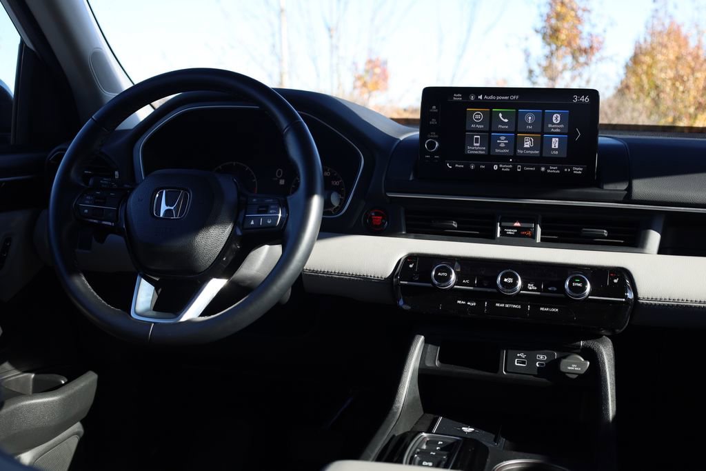 Used 2025 Honda Pilot EX-L image 29