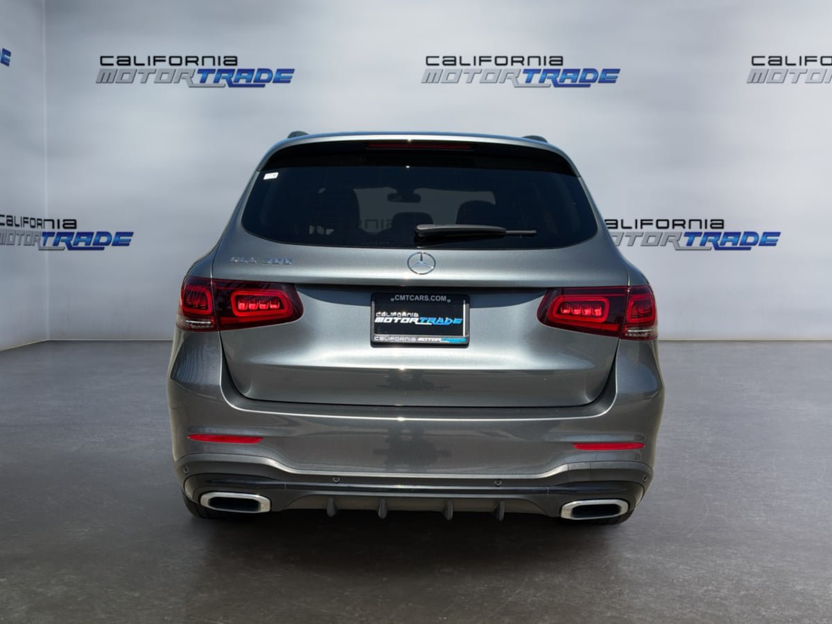 Used 2021 Mercedes-Benz GLC 300 w/ AMG Line image 6