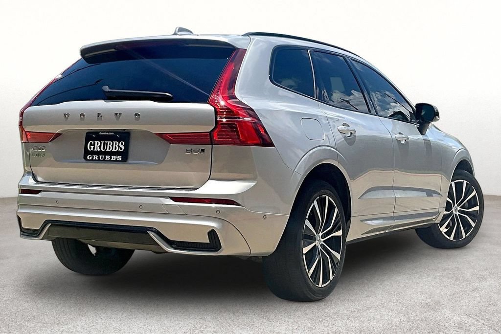 Certified 2023 Volvo XC60 B5 Plus w/ Climate Package AWD/4WD image 2