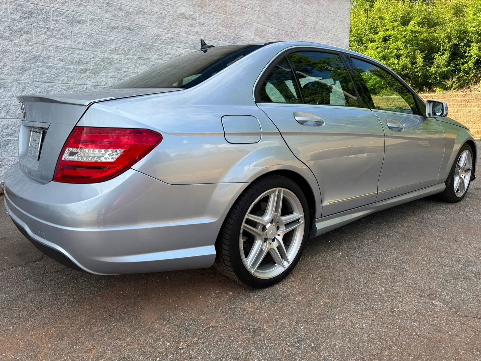 Used 2013 Mercedes-Benz C 250 Sedan image 4