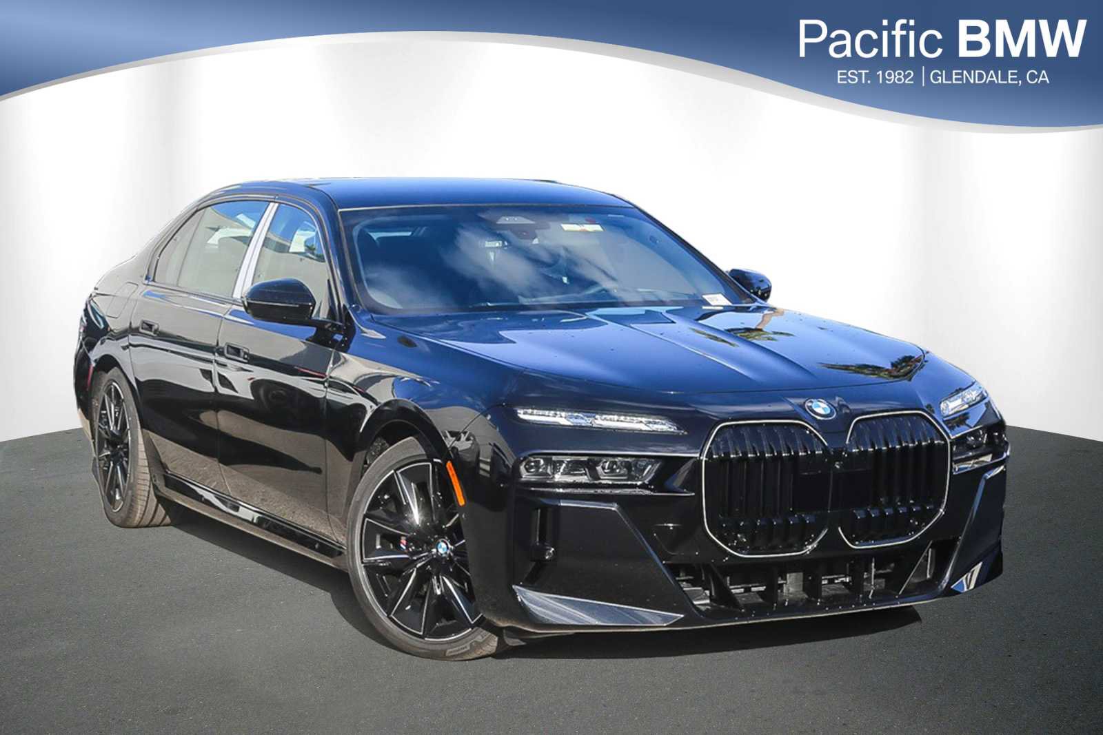 New 2026 BMW 760i xDrive w/ Executive Package image 1