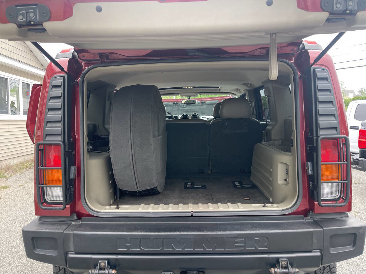 Used 2003 HUMMER H2 Base 4dr 4WD SUV w/ Preferred Equipment Group image 21