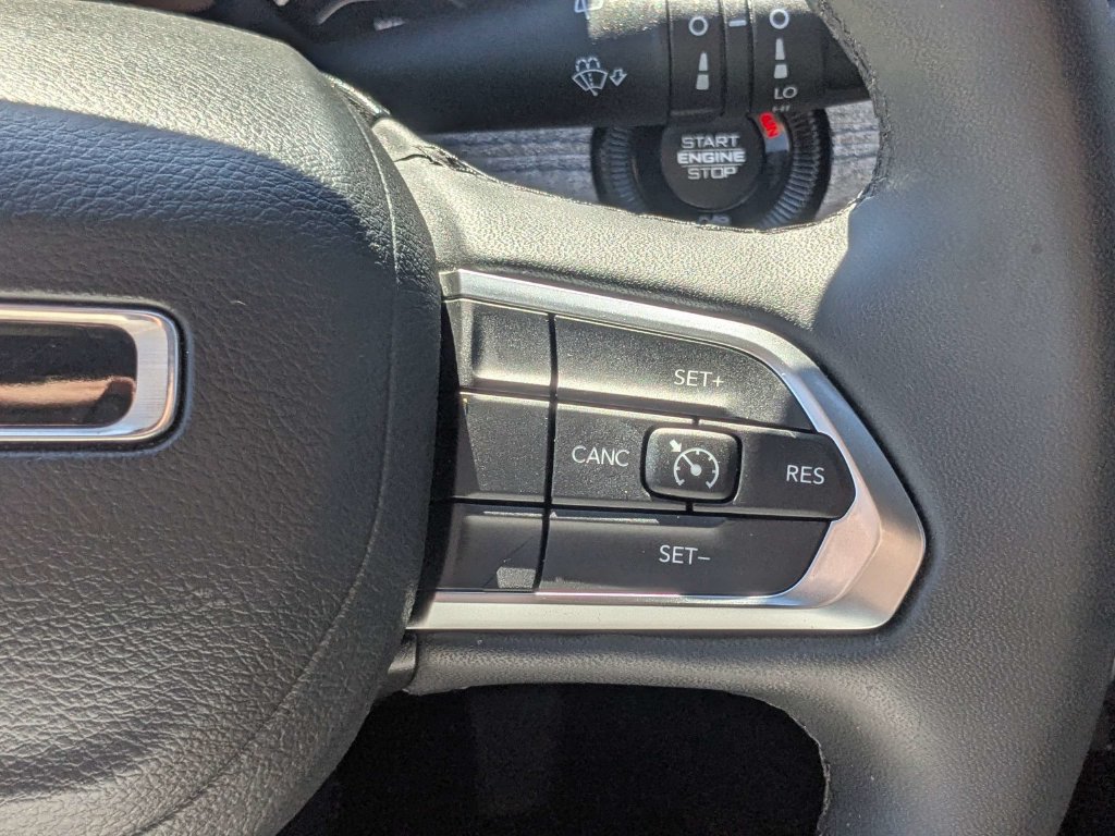 Used 2024 Jeep Compass Latitude AWD/4WD image 33