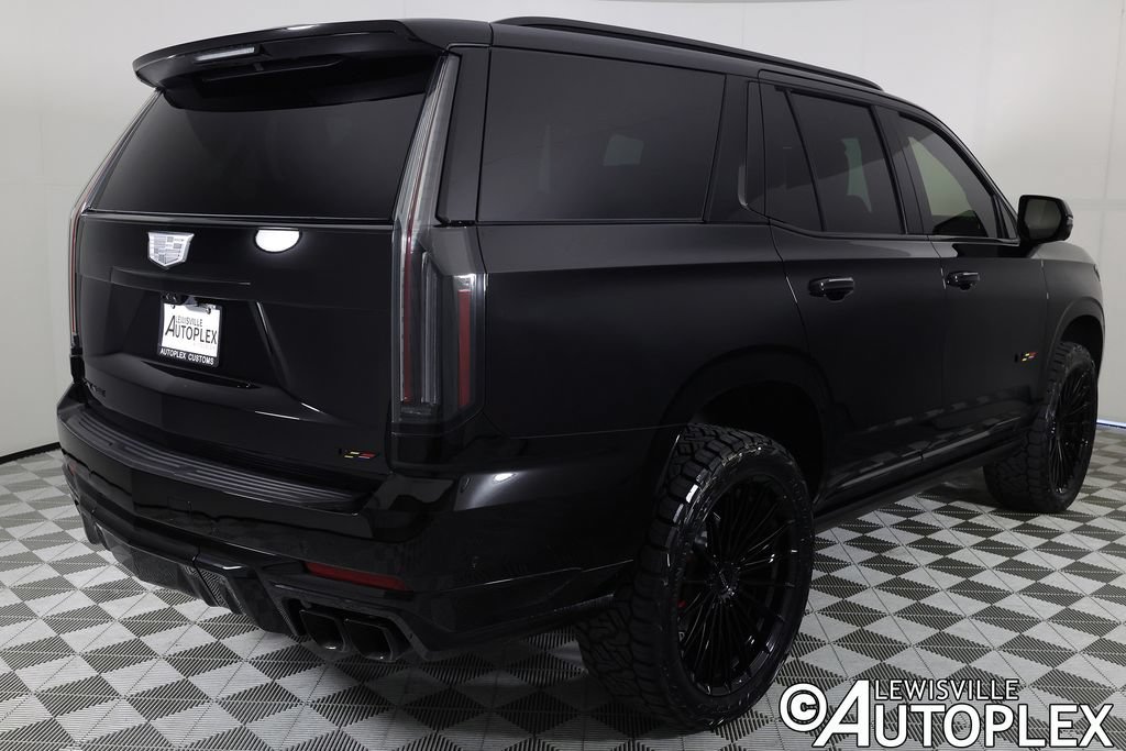 Used 2026 Cadillac Escalade V w/ LPO, ONYX Package AWD/4WD image 5