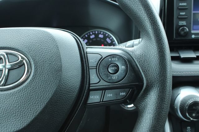 Used 2022 Toyota RAV4 XLE FWD image 24