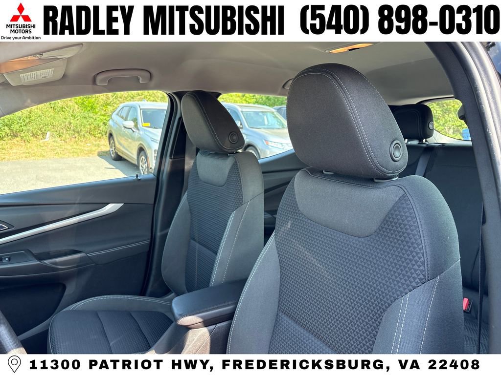 Used 2023 Chevrolet Bolt EUV LT w/ Driver Confidence Package FWD image 2