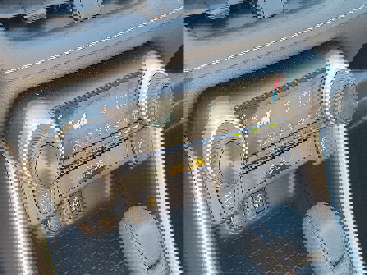 Used 2025 Toyota RAV4 LE image 26