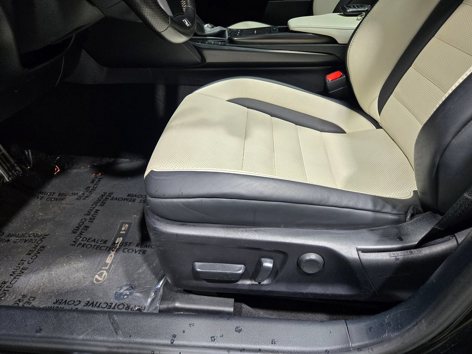 Used 2022 Lexus IS 350 F Sport w/ Navigation Package RWD image 23