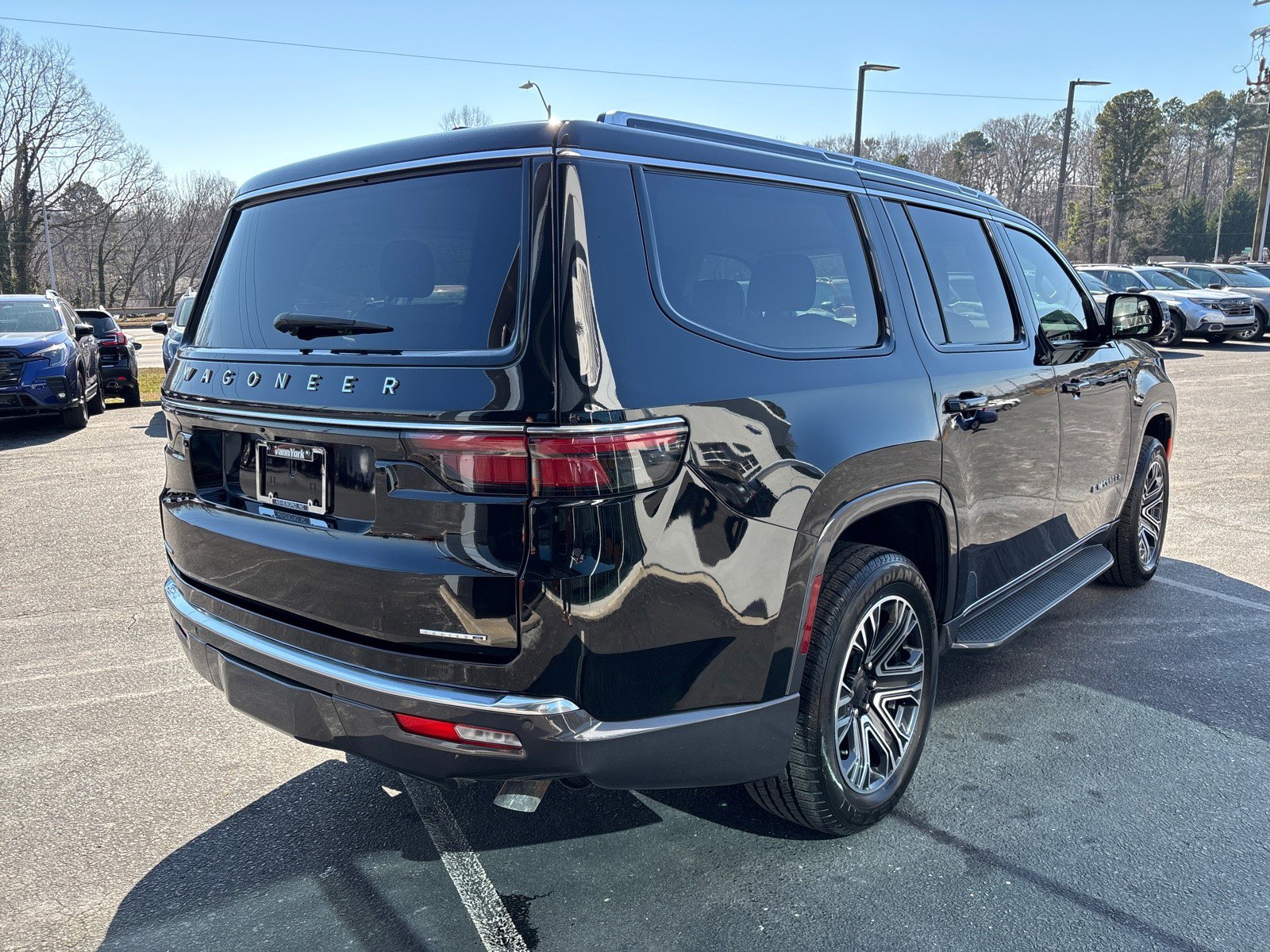 Used 2022 Jeep Wagoneer Series III w/ Flexible Seating Group image 3