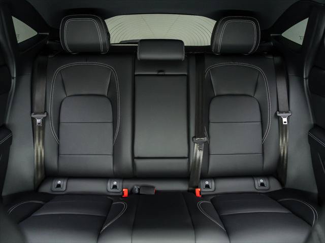 New 2024 Jaguar E-PACE R-Dynamic SE AWD/4WD image 18