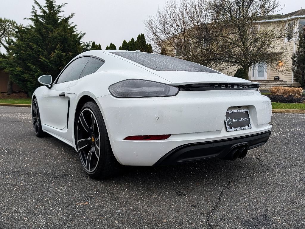 Used 2018 Porsche 718 Cayman S w/ Sport Chrono Package image 8
