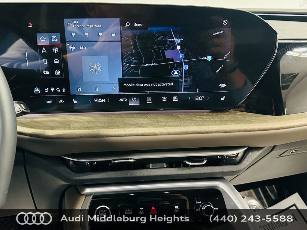 Certified 2025 Audi Q5 Premium w/ Convenience Package image 13