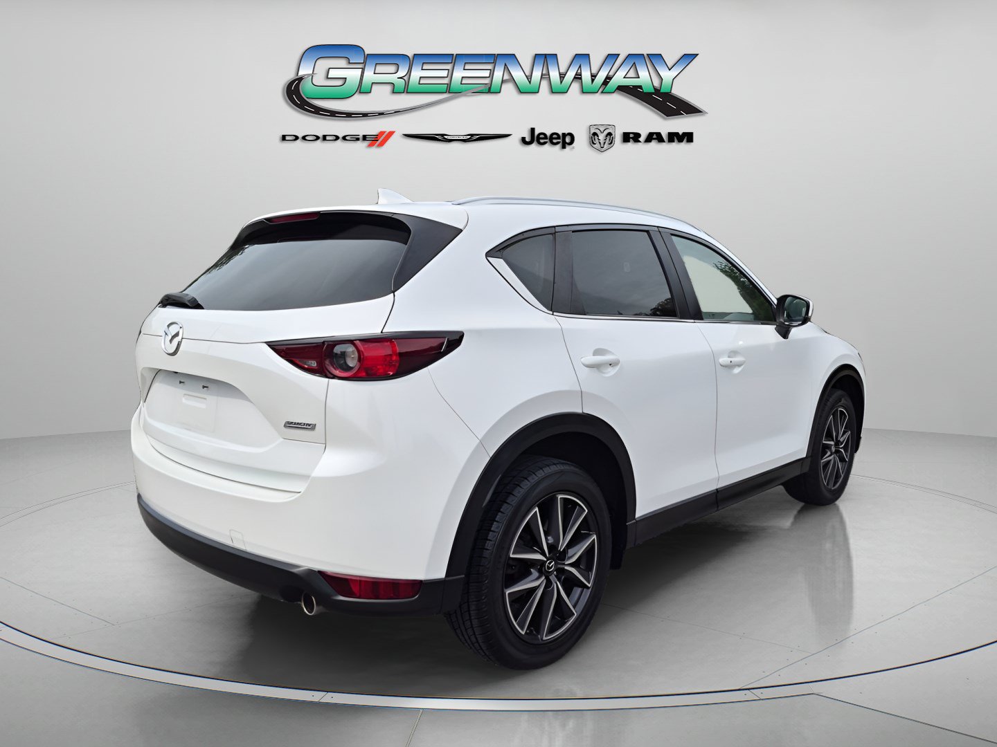 Used 2018 MAZDA CX-5 Touring w/ Preferred Equipment Package FWD image 3