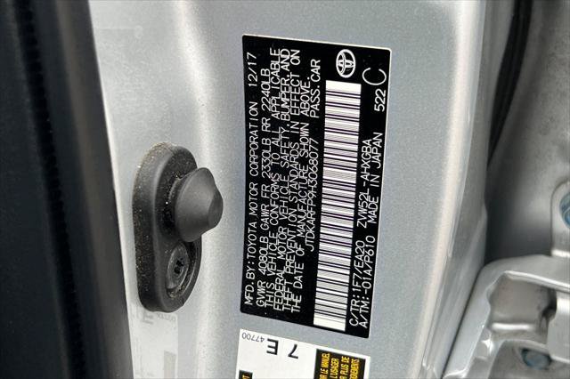 Certified 2017 Toyota Prius Prime Advanced w/ Carpet Mat Package FWD image 34