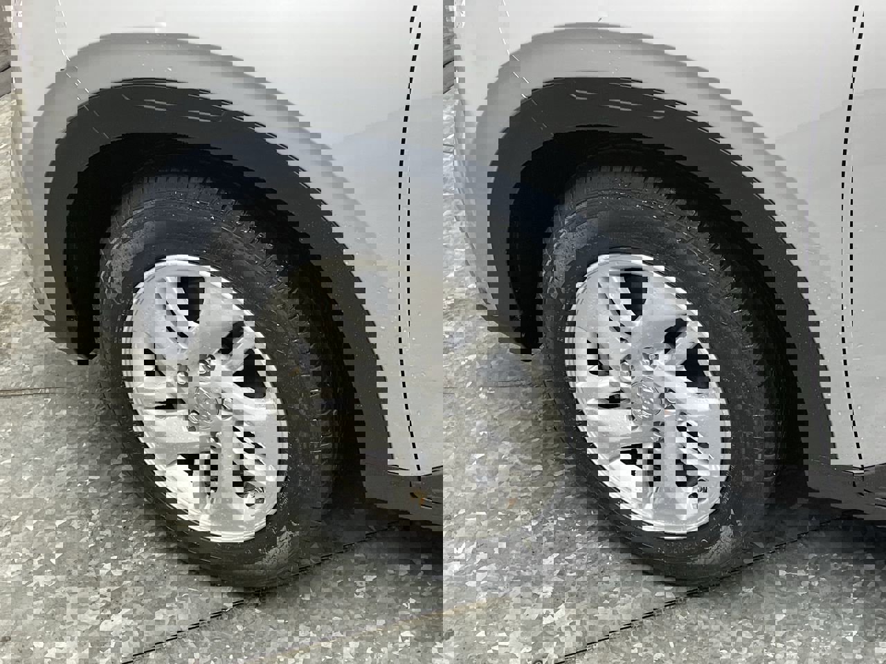 Used 2021 Hyundai Venue SE image 21