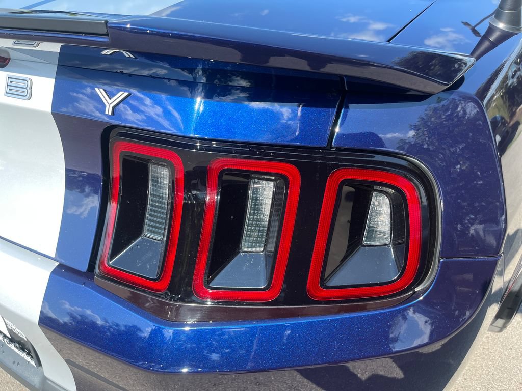 Used 2010 Ford Mustang Shelby GT500 RWD image 42