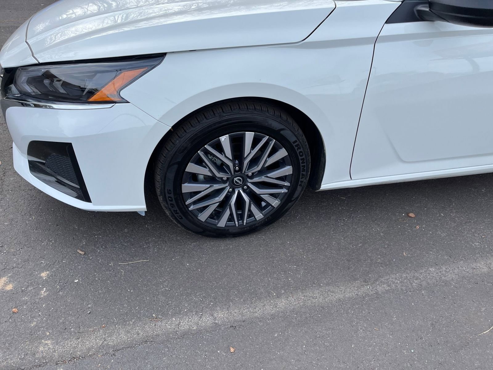 Used 2025 Nissan Altima 2.5 SV image 29