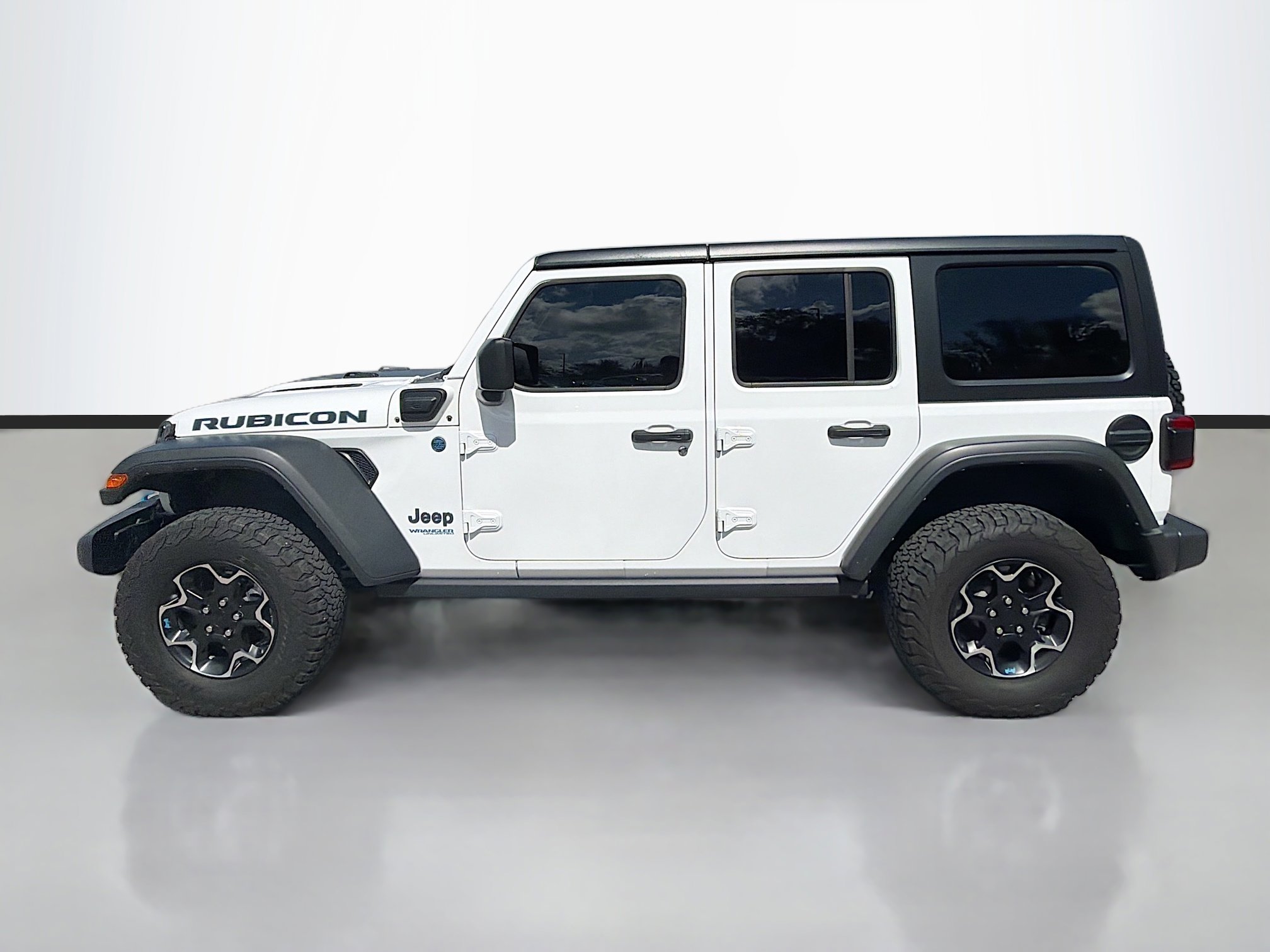 Used 2022 Jeep Wrangler Unlimited Rubicon 4xe w/ Cold Weather Group image 2