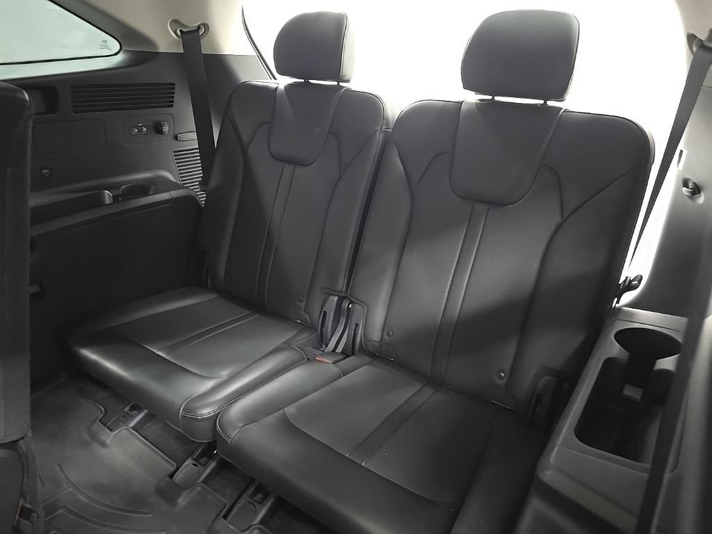 Used 2021 Kia Sorento S FWD image 19