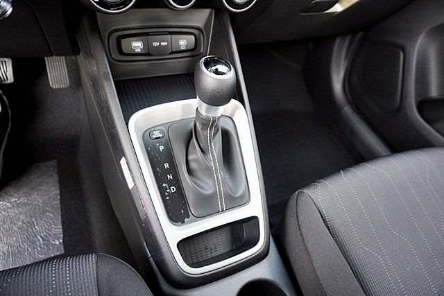 New 2026 Hyundai Venue SE FWD image 32