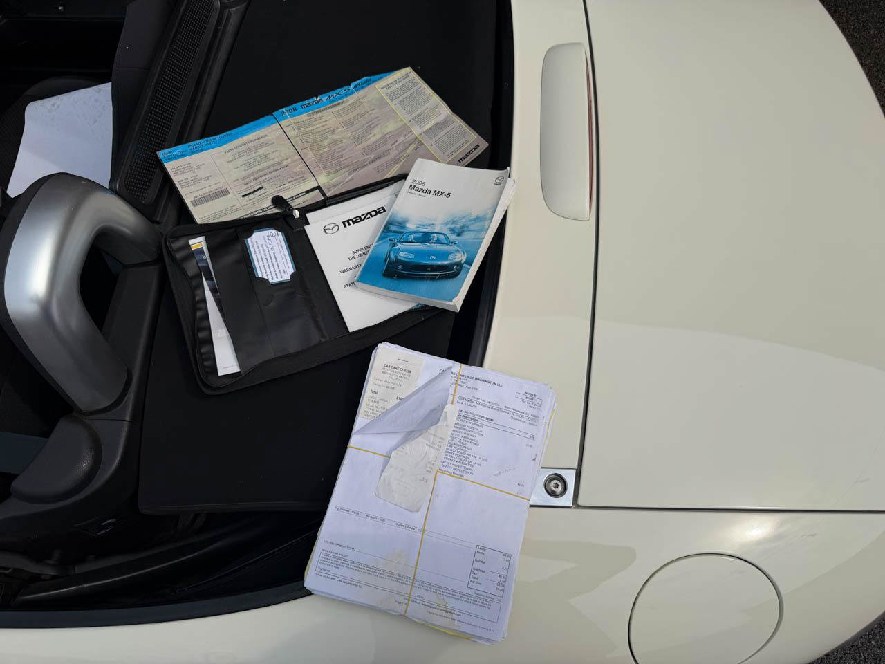 Used 2008 MAZDA MX-5 Miata Touring RWD image 35