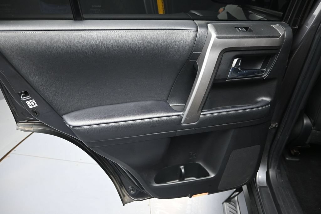 Used 2021 Toyota 4Runner SR5 Premium w/ Moonroof Package AWD/4WD image 31