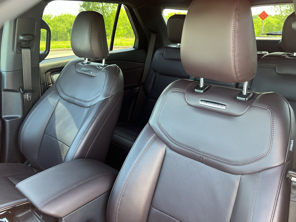Used 2026 Ford Explorer Platinum AWD/4WD image 16