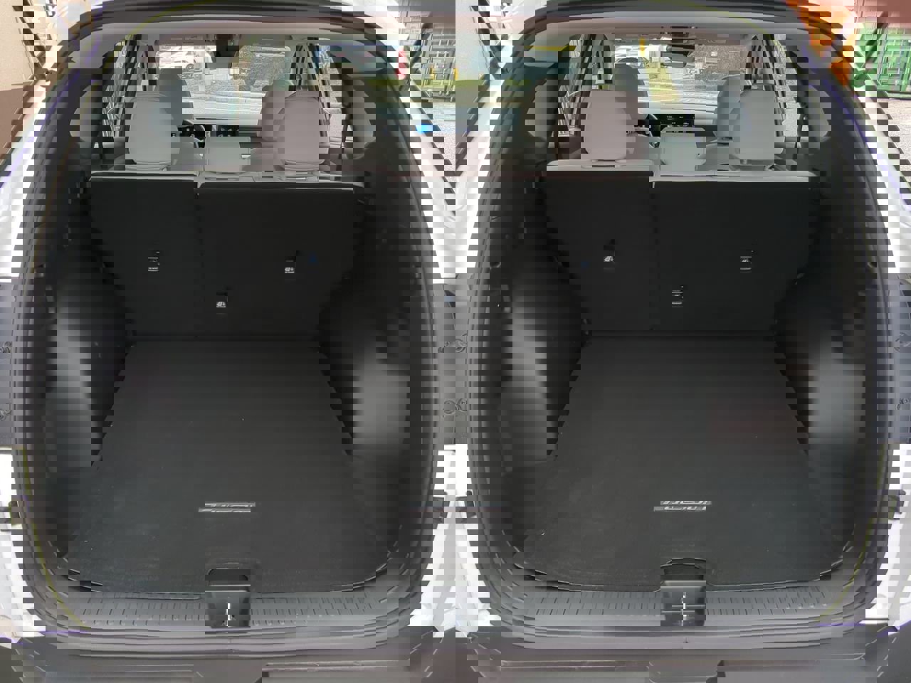 Certified 2025 Hyundai Tucson SE image 11