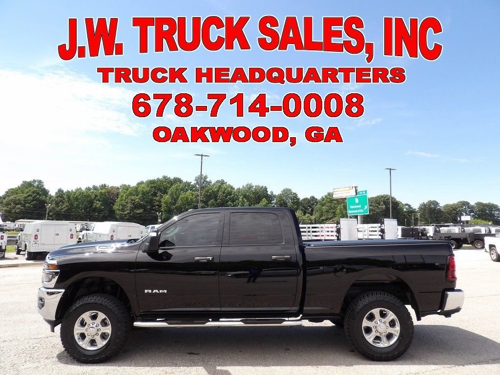 Used 2026 RAM 2500 Big Horn AWD/4WD image 2