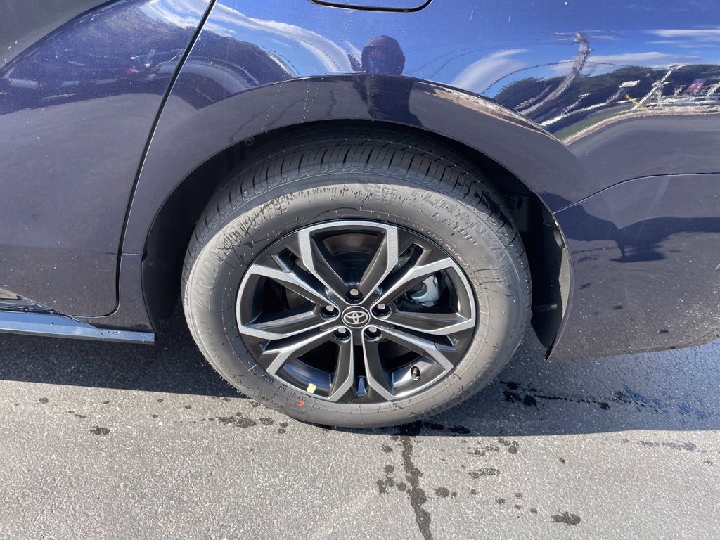 New 2026 Toyota Sienna Platinum AWD/4WD image 7