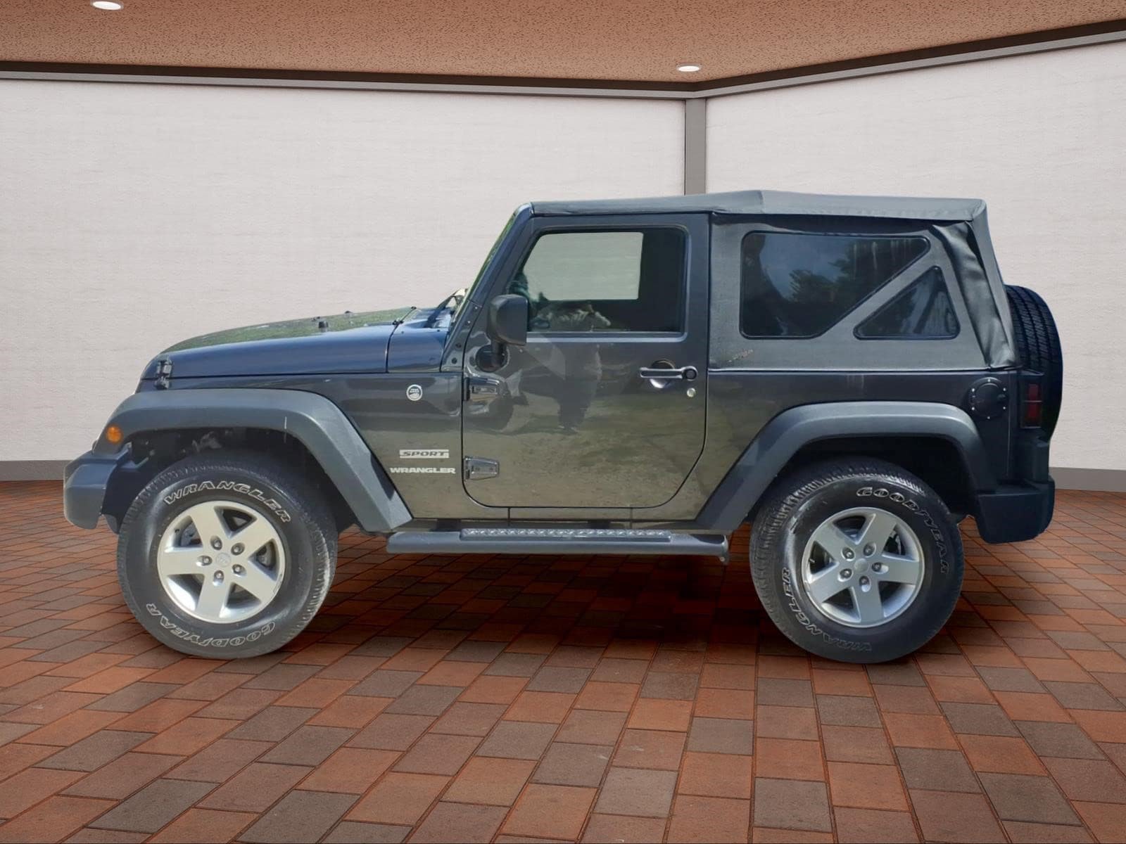 Used 2017 Jeep Wrangler Sport w/ Quick Order Package 24S AWD/4WD image 8