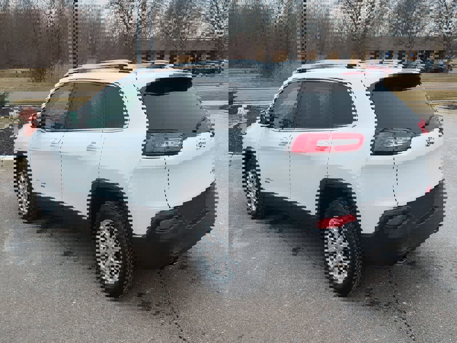 Used 2014 Jeep Cherokee Latitude image 6