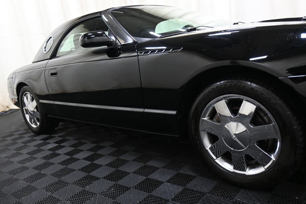 Used 2002 Ford Thunderbird RWD image 13