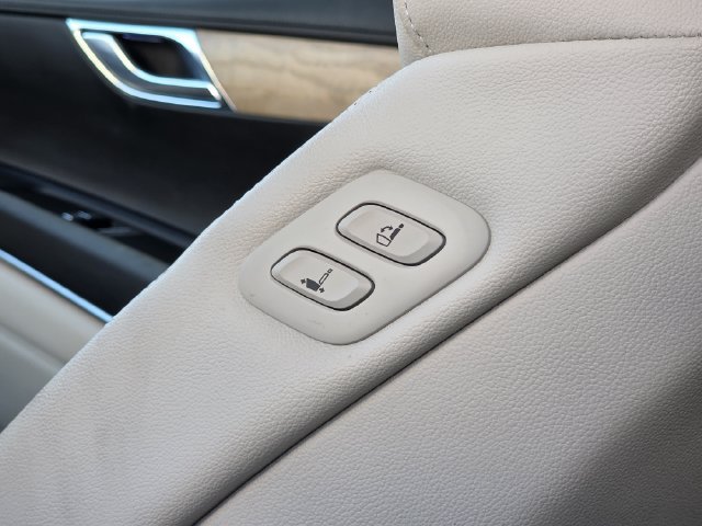 Used 2024 Genesis GV80 2.5T AWD/4WD image 22