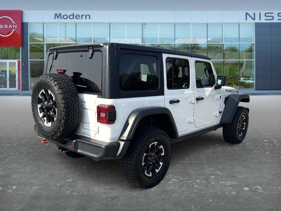 Used 2025 Jeep Wrangler Unlimited Rubicon AWD/4WD image 5
