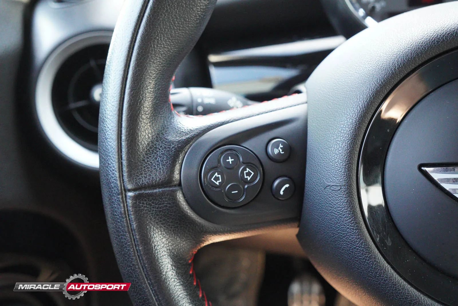 Used 2015 MINI Cooper Coupe John Cooper Works FWD image 32