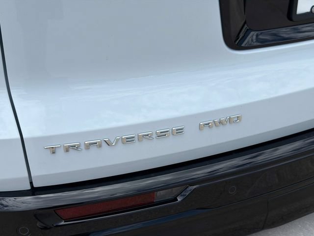 New 2026 Chevrolet Traverse High Country w/ LPO, Floor Liner Package AWD/4WD image 12