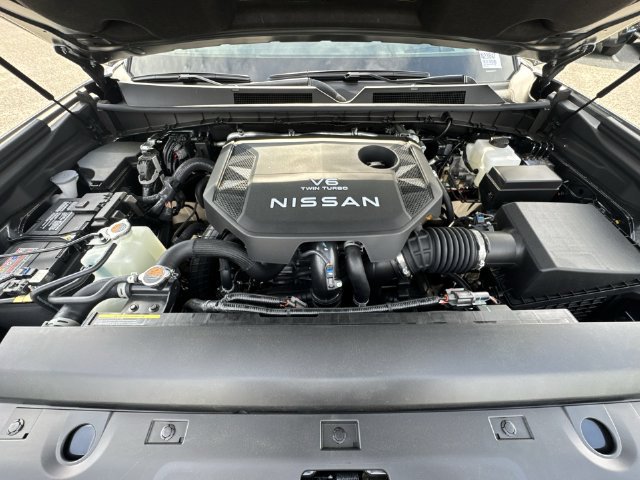 Used 2025 Nissan Armada SL AWD/4WD image 32