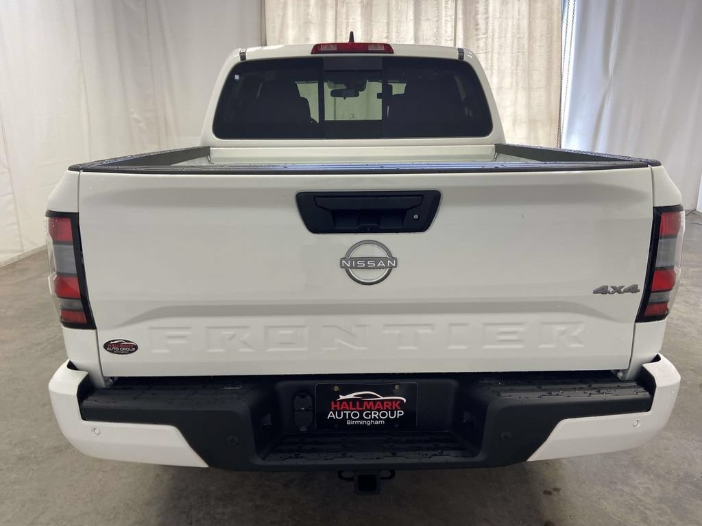 New 2026 Nissan Frontier 4x4 Crew Cab image 4