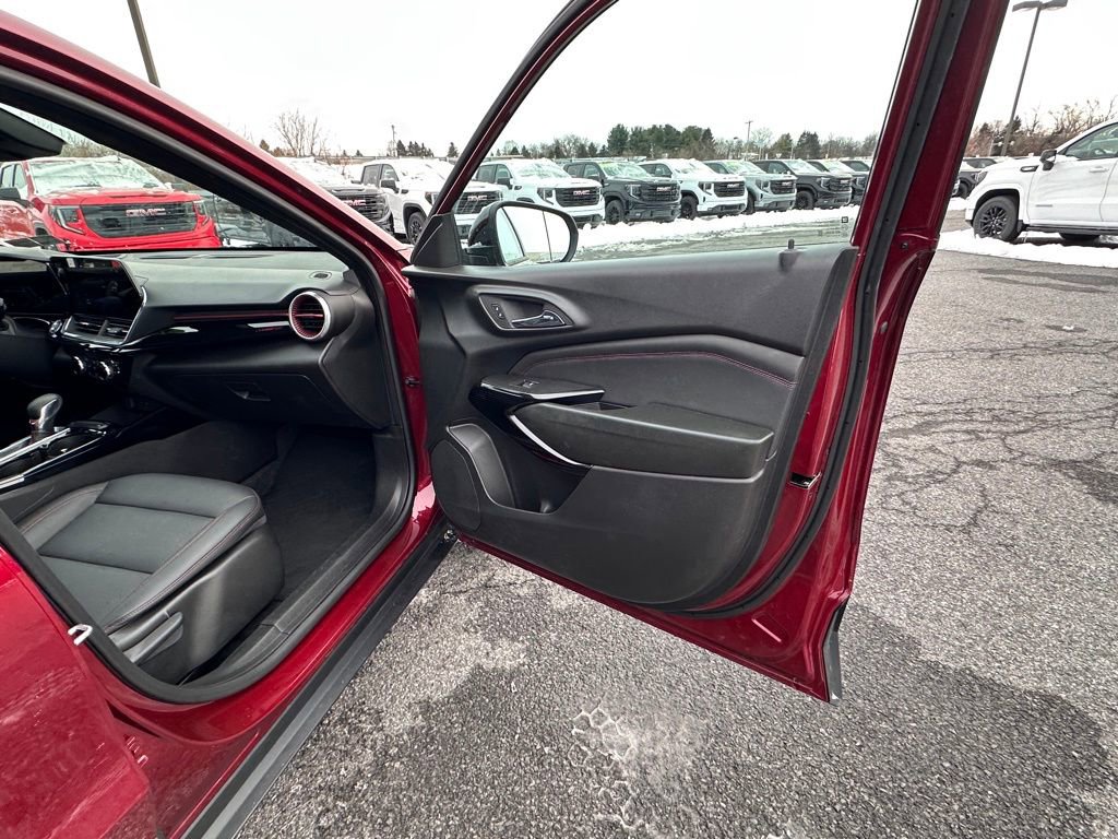 Certified 2024 Chevrolet Trax RS FWD image 12